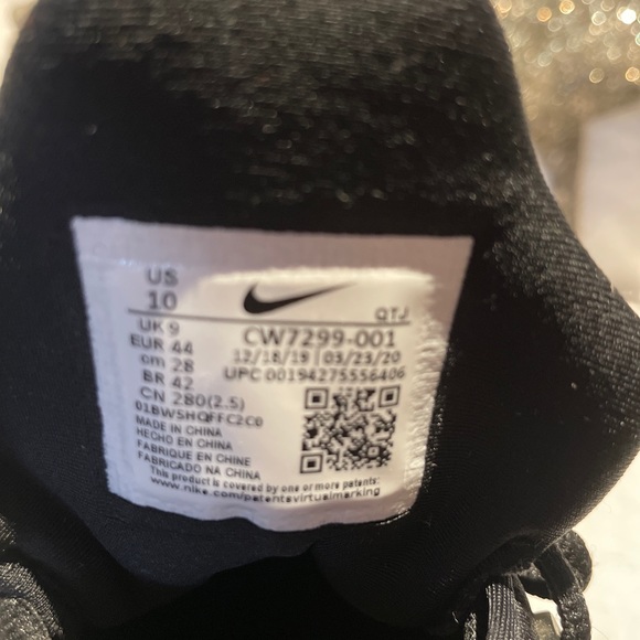 AUTHENTIC NIKE AIR VAPORMAX PLUS - Picture 8 of 12